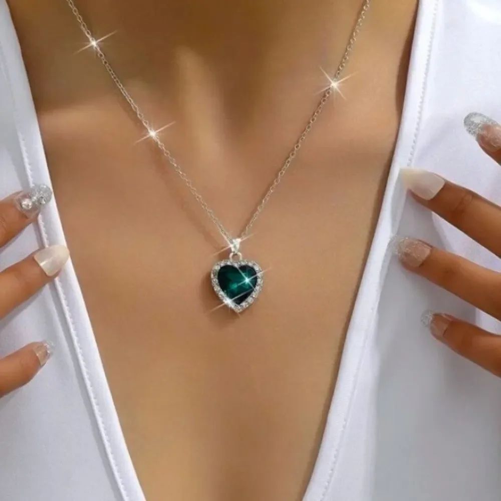 3for$20 Fashionable Heart Shape Pendant Necklace Suit For Women